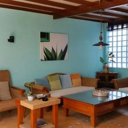 Center Ocean View Apartment *